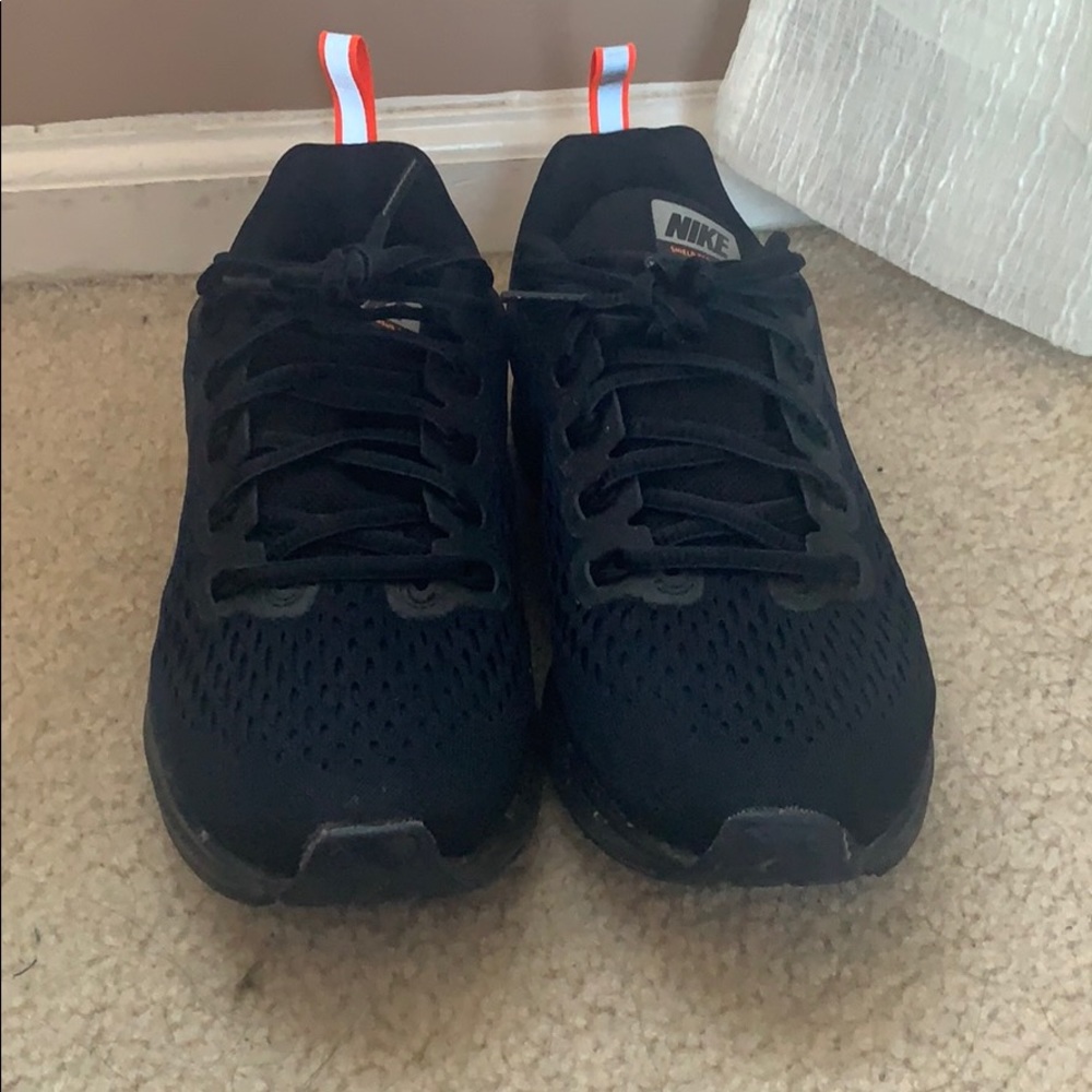 Nike Shield Pegasus 34